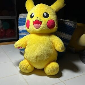 Pokémon Pikachu Plush Tou